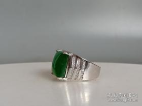 镶嵌冰种满绿翡翠戒指1.5
