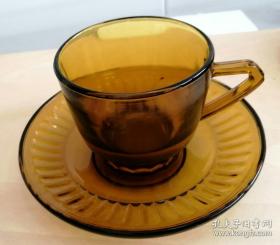 八十年代老玻璃茶杯、咖啡杯，茶色玻璃杯，带底座，茶杯加杯垫一套价格。均为全新未使用过
