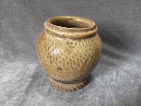 单色釉 金代 山西窑口 青釉席纹罐 器型少见 釉光好 外圈足处带工 很少见 平底足 胎质坚致 大开门 尺寸：直径11.5厘米，高12.5厘米，品相完整 标价为实价，喜欢的朋友直接拍下，顺丰包邮