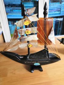 纯天然牛角制品：一帆风顺角雕帆船，乌篷船造型，八十年代出口创汇产品