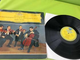 古典音乐黑胶唱片：阿德玛斯四重奏室内乐团，勃拉姆斯四重奏，德国原版DGG立体声大禾花。