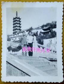 **老照片：江苏镇江——金山寺——慈寿塔，及毛主席像。【桐阴委羽系列】