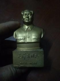 毛泽东同志1893一1975