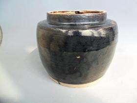 釉光不错的民国磁州窑黒釉罐