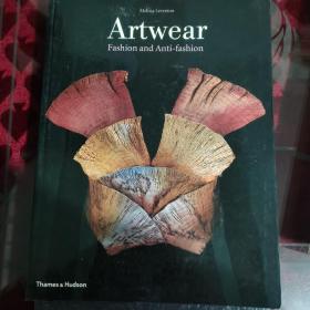 Artwear：Fashion and Anti-Fashion