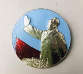 毛主席招手半身像