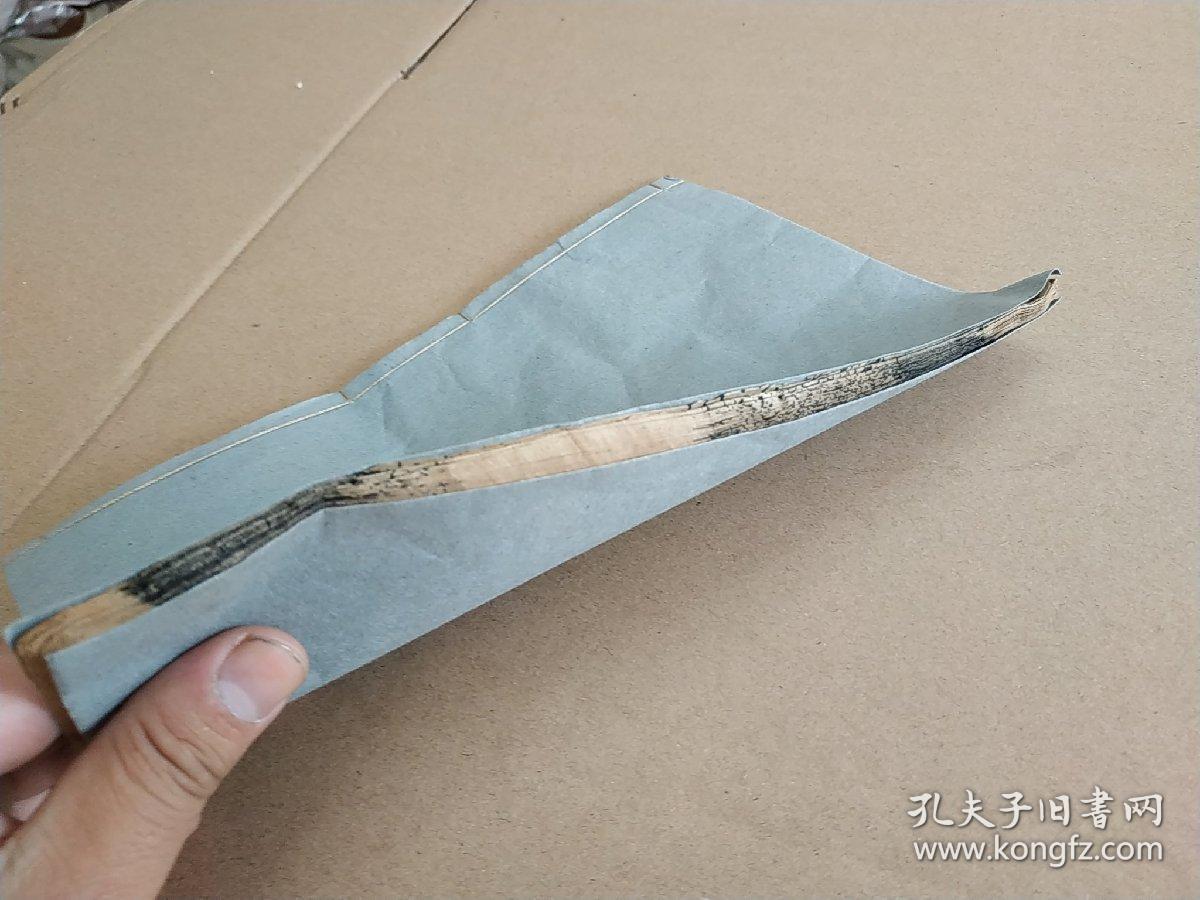 《诗人玉屑》，宋本重雕，清早期精写刻本，存卷之二十大开本一册，赏心悦目，下宋版一等。