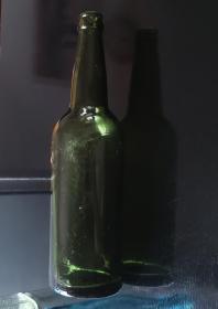 民国时期进口啤酒瓶一只☆比现代啤酒瓶瓶身要厚一些重量也重很多