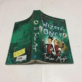 THE NUMBER ONE BESTSELLING AUTHOR  魔镜奇谭2双倍魔力英文原版The Wizards of Once Cressida Cowell  插图  大32开 库存书