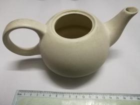 青白瓷壶（无盖、或是茶壶）