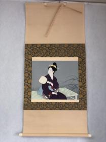 K03回流精品美女图立轴，畫芯45×37厘米，品相完好，纸本绫裱，原装原裱，骨质軸頭，精品工艺画，放心收藏！