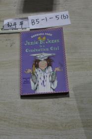 Junie B.Jones and the Stupid Smelly Bus、Little Monkey Business、Loves Handsome Warren、is a Graduation Girl、Has a Monster Under Her Bed、First Grader（at last）、is(almost)a Flower Girl 七本合售