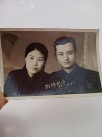 黑白老照片_1951年订婚纪念