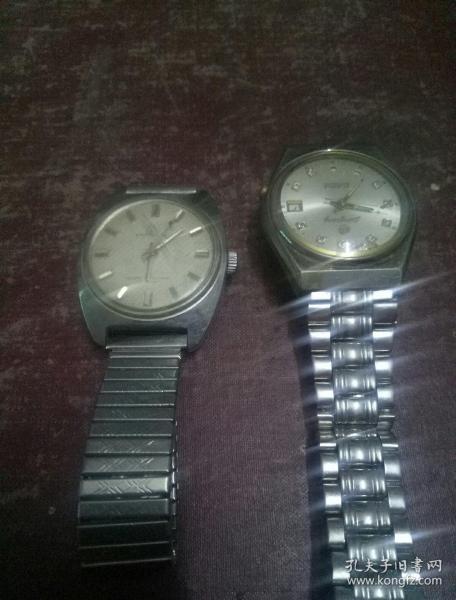 老手表(两块合售)