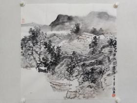 保真书画，当代山水画名家，张复兴《烟雨近重阳》山水画佳作一幅，尺寸68.5×69cm。张复兴，文化部中国画学会常务理事、文化部中外文化交流中心中国山水画创作院副院长、中央文史馆书画院研究员、中国友联画院画家、北京人文大学书画艺术学院特聘教授、广西美协顾问、广西艺术学院名誉教授、广西政协文史研究馆馆员、中国美术家协会会员、国家一级美术师。