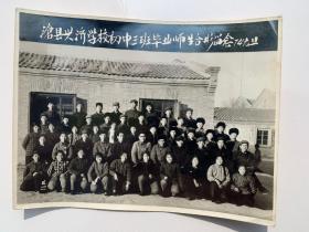 沧县兴济学校初中三班毕业师生合影留念1974年元旦