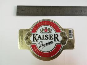 斯洛伐克啤酒标签纸KAISER一枚（背后盖国外收藏家有效通联地址）