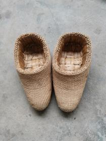 民国时期，手工小脚草鞋，做工精细，20公分