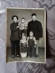 老照片 幸福一家人五十年代