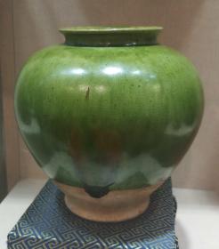 唐代高古绿釉陶罐全品精美个大器好艺术性美感都强烈唐三彩时代，难得一见，非常不错可遇不可求的陶罐珍品值得永久收藏