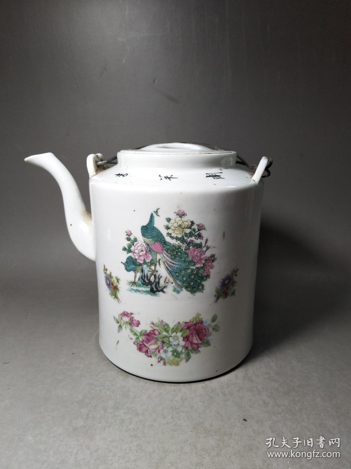 沈永生作粉彩花鸟印花茶壶