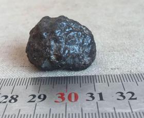 天然陨石重33克