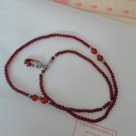 精美石榴石颈链，如图，长92.珠子108颗以上，红水晶石吊坠。