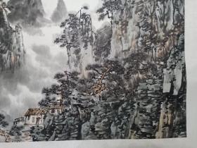 保真书画，当代山水画名家，祁景新山水画《黄山烟云》一幅，尺寸68.5×136cm。祁景新，现为中国美协会员，毕业于河南大学美术系，李可染再传弟子，师从著名画家、李可染之子李小可。祁景新绘画技艺日趋成熟，其水墨山水师法自然、意境深邃，气韵生动，极具诗情画意。《村头》入选第七届新人新作展获优秀奖；《雪霁》入选河南省第二届中国画作品展；《秋花》入选河南省第四届中国画作品展。《东山有月》被中央电视台收藏。