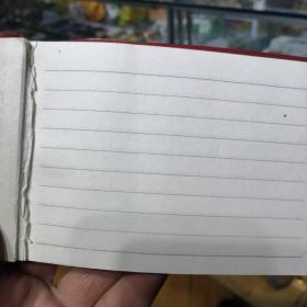 笔记本两头是贴的不干胶前后