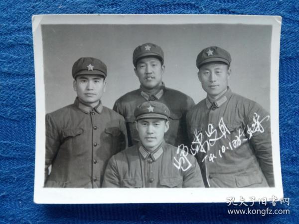 怀旧收藏经典黑白老照片1974年在北京的峥嵘岁月【难忘的战友情】