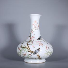 清雍正年粉彩花鸟纹花瓶