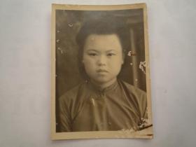 1949年 民国淑女老照片 （10x7.5cm）