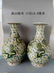 乡下收的清代传世五彩花卉龙纹瓷赏瓶.