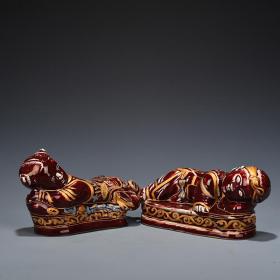 明永乐宝石红釉沥粉鸳鸯纹孩儿枕娃娃枕