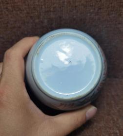 民国粉彩细路荷叶莲花纹糖缸