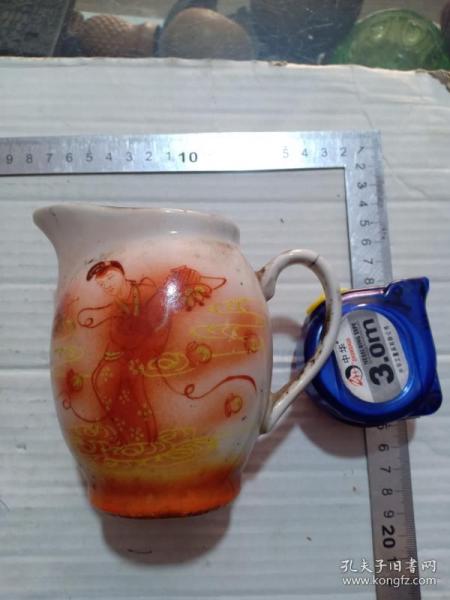 库，民国江西陈华珍出品，喷红天女散花图漱口杯，有冲线，12.5*8*11cm