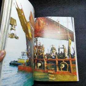 【英文原版书 无书衣 内新】Bring Me That Horizon：THE MAKING OF PIRATES OF THE CARIBBEAN加勒比海盗电影拍摄全记录  "Pirates of the Caribbean" trilogy of movies