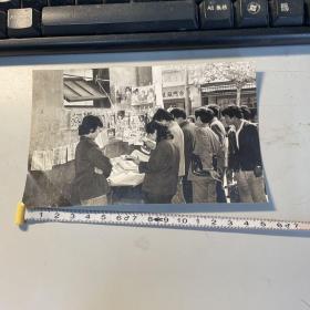 1980年代  马路边书报摊  老照片  漂亮   包老    3L30右