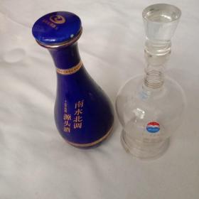 金玉酒，一帆风顺等酒瓶两个。