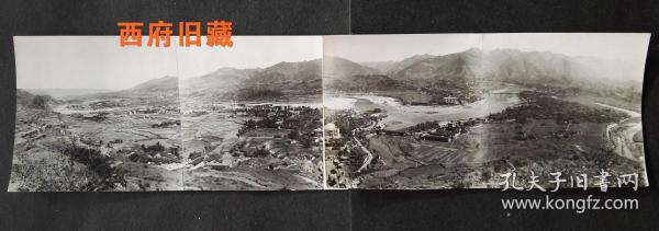 九十年代前后，一个河湾城镇的拼接全景老照片，4张老照片拼成一个全景