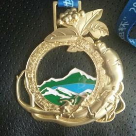 2018 吉林抚松 鲁能胜地杯 长白山国际半程马拉松 跟着马拉松去旅行 铜镀金大尺寸纪念章