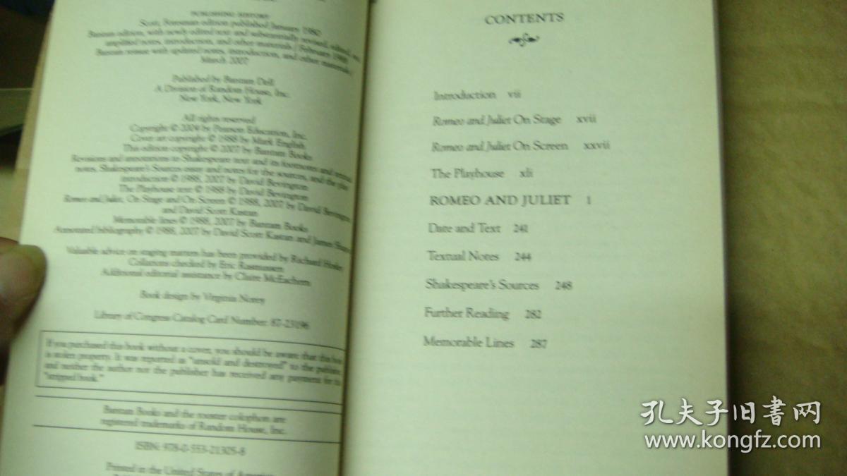 ROMEO AND JULIET 英文原版 不仅是有戏剧原文，还包括本戏剧相关知识，见目录