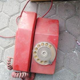 老电话机一部。