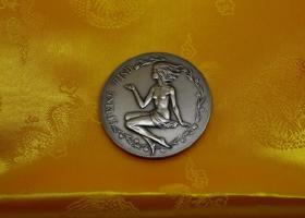钱币1974年美国章牌协会发行第089号艺术大银章 190克