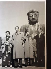 楚图南1961年在日本镰昌大佛寺照片一张 背面有楚图南题字