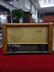 好品:少有～老上海牌-621-561型收音机