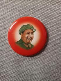 郑州搪瓷厂毛主席向右像章