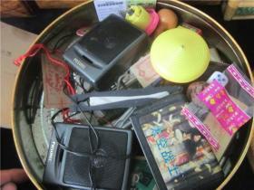 上世纪70-90年代杂七杂八搪瓷牌摆件工具玩具等10多件清理包超实惠。第5弹