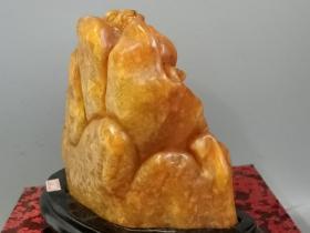 乡下收的清代雕工不错的田黄石龙摆件