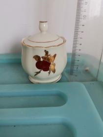 出邯郸春蕾瓷厂出品的带盖茶叶罐一个